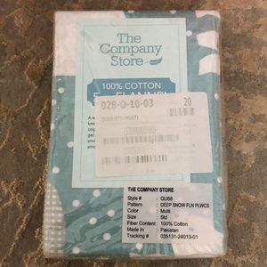 The company store blue flannel pillowcases